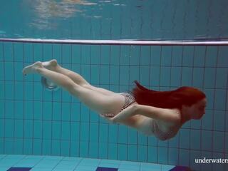 Hottest chick in start swimming pool completely naked