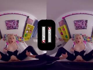 VRCosplayX Blonde Teen GF Gwen Stacy Uncovers Herself sex videos