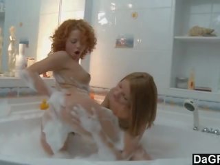 Making Her Orgasm In The Tub